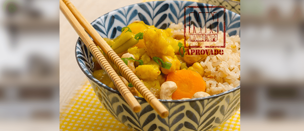 Tigela de curry de legumes