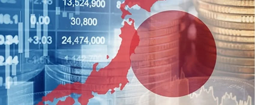 A guerra comercial EUA-China intensifica-se, levando países a reavaliar alianças e buscar novos parceiros. China fortalece laços globais e se prepara para o pior.