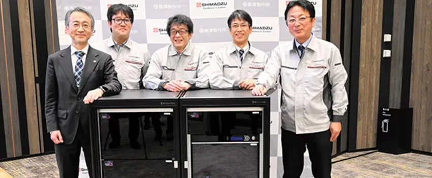 Descubra o revolucionário relógio óptico da Shimadzu, o dispositivo de tempo mais preciso do mundo, com aplicações inovadoras e tecnologia de ponta.