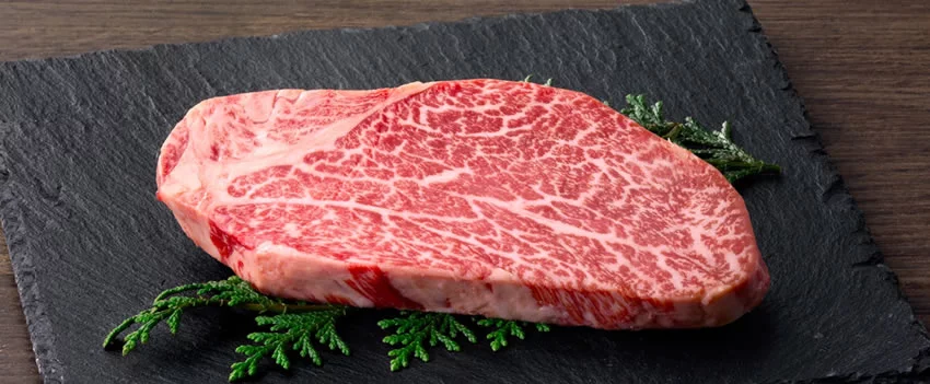 Descubra o Olive Wagyu, a carne rara do Japão com marmoreio perfeito e sabor amanteigado, proveniente da província de Kagawa. Saiba mais sobre essa iguaria única.