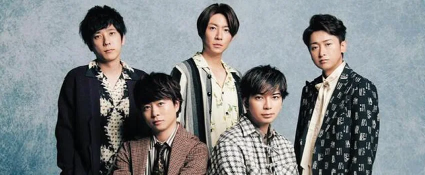 O popular grupo ídolo japonês Arashi anuncia o fim de suas atividades após uma turnê especial para seus fãs na próxima primavera. Saiba mais!