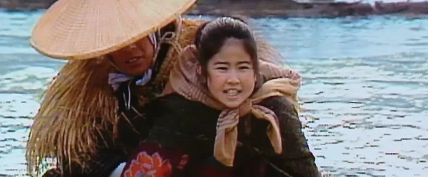 Descubra como Ginzan Onsen está controlando o turismo excessivo com medidas sustentáveis para preservar sua beleza e tradição japonesa.