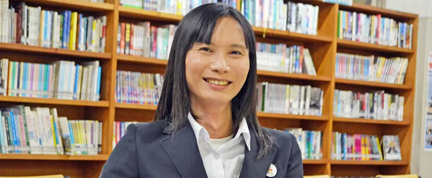 Conheça Megumi Nagai, uma inspiradora professora transgênero no Japão que luta por inclusão, aceitação e uniformes independentes de gênero.