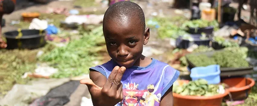 Ruanda aceita deportados dos EUA em acordo com governo Trump. Entenda os detalhes dessa parceria e as implicações para a política migratória.