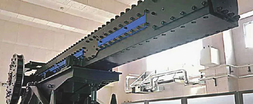 Japão testa protótipo de canhão eletromagnético em busca de defesa contra mísseis hipersônicos. Tecnologia promissora para o futuro da segurança naval.