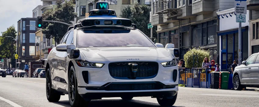 A Waymo, empresa de táxis autônomos, inicia coleta de dados em Tóquio. Entenda os planos para futuros serviços de táxis autônomos no Japão.