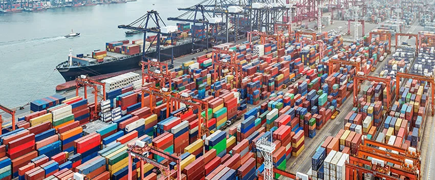 Entenda o impasse nas negociações comerciais entre Japão e EUA sobre tarifas. Ryosei Akazawa busca um acordo, mas a economia japonesa ainda sofre. Saiba mais sobre as discussões.
