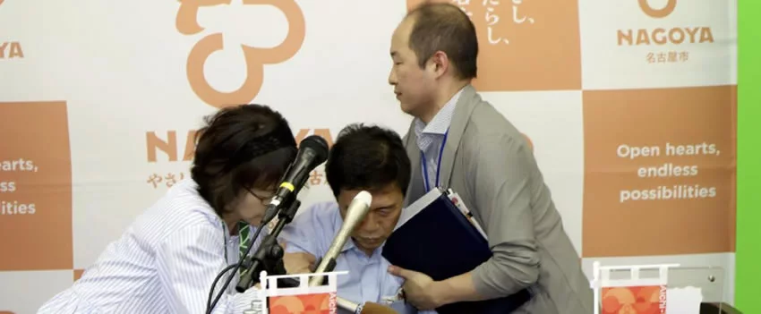 Prefeito de Nagoya, Ichiro Hirosawa, desmaia em coletiva de imprensa sobre casos criminais. Saiba o que causou o mal-estar do prefeito e seu estado de saúde.