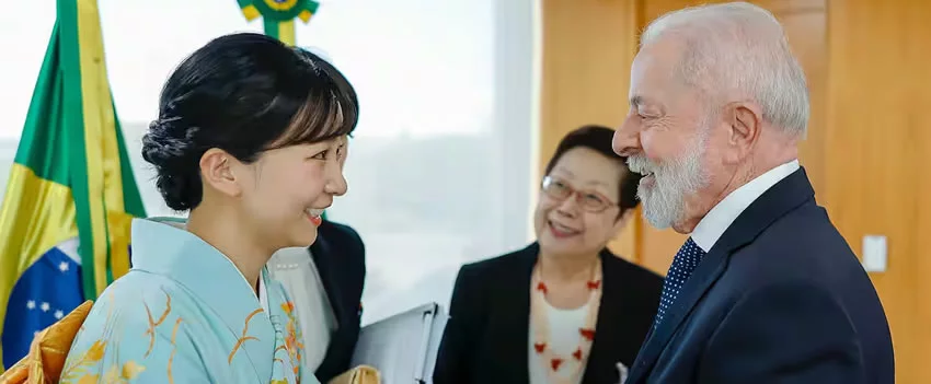 Princesa Kako do Japão encerra visita ao Brasil celebrando 130 anos de relações diplomáticas e fortalecendo laços com a maior comunidade nipo-brasileira do mundo.