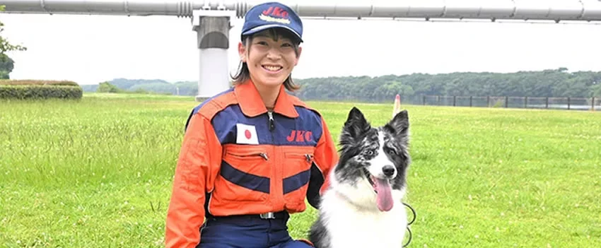 Conheça Ash, o cão de resgate que representou o Japão no Mundial de Cães de Resgate na Turquia e ajudou a equipe a conquistar a primeira vitória em 20 anos. Uma história de dedicação e heroísmo.