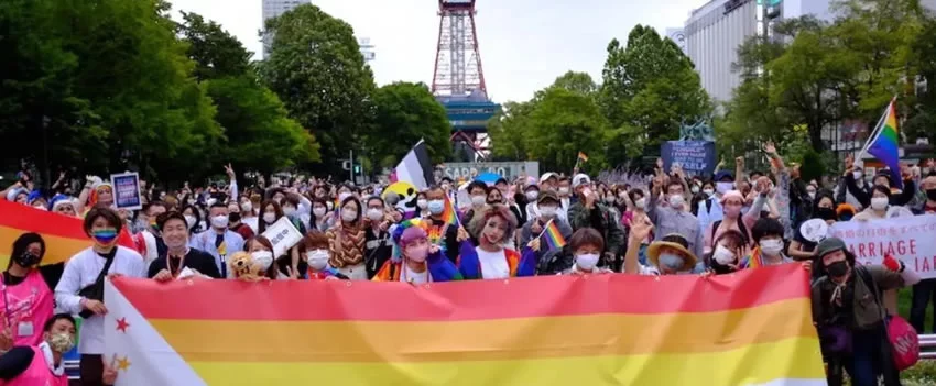 O Sapporo Rainbow Pride reuniu cerca de 900 pessoas para celebrar a diversidade sexual, promovendo uma sociedade mais inclusiva. Saiba mais sobre o evento.