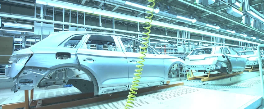 Descubra os desafios e oportunidades da economia japonesa em recuperação moderada, com foco no consumo privado e investimento. Análise do impacto das tarifas dos EUA.