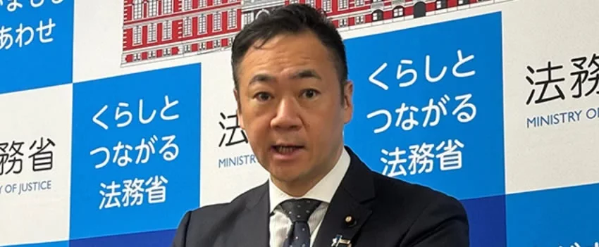 Japão propõe nova política migratória com foco em integração social e equilíbrio demográfico diante do aumento de residentes estrangeiros.