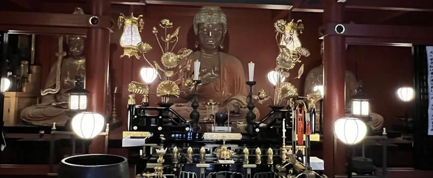 Conflito no Templo Chorakuji em Gunma: lago histórico no berço do clã Tokugawa seca. Autoridades de Ota e templo disputam responsabilidade. Saiba mais sobre a crise do Patrimônio Histórico Nacional.