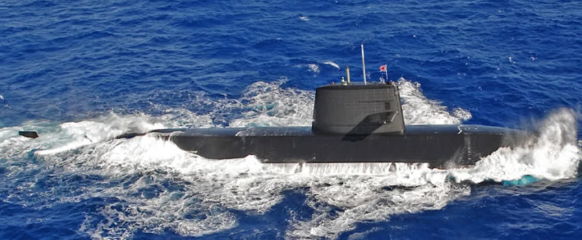 Japão intensifica defesa com novos contratos de mísseis de cruzeiro de longo alcance para submarinos e aprimoramento do míssil antinavio Tipo 12. Saiba mais sobre a modernização militar japonesa.