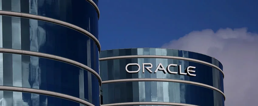 Oracle e SoftBank firmam parceria estratégica para oferecer nuvem soberana e IA no Japão. Descubra como essa colaboração impulsiona a inovação e a segurança de dados no país.