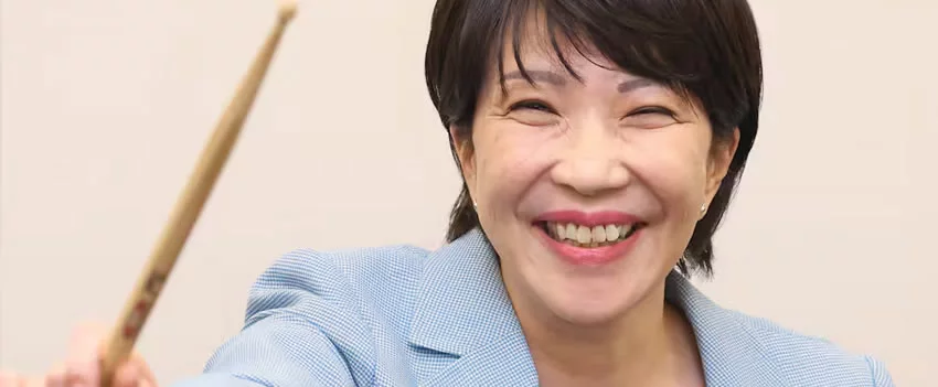 A vitória de Sanae Takaichi na corrida do PLD a coloca no caminho para ser a primeira mulher Primeira-Ministra Japão. Entenda suas políticas conservadoras, desafios e o impacto internacional.