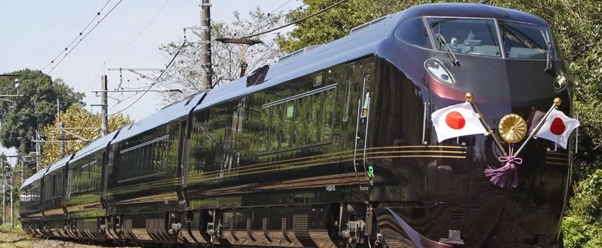 O Trem Imperial Japonês levou o Imperador e a Imperatriz a Kyoto com segurança e privacidade total. Detalhes exclusivos da visita à Expo Osaka-Kansai.