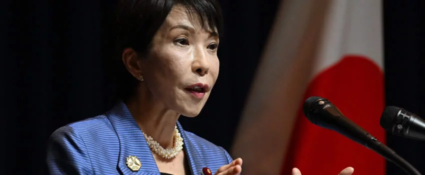 Descubra como o Japão, sob a liderança de Sanae Takaichi, impulsionará investimentos estratégicos em IA, construção naval e mais, prometendo um futuro próspero para expatriados.