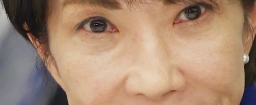 Tensões aumentam na Ásia com Japão revivendo militarismo e China alertando sobre Taiwan. Entenda as declarações de Sanae Takaichi e o histórico de conflitos.