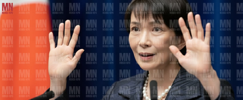 A premiê Sanae Takaichi polêmicas em 45 dias de governo. Crise com a China, reunião de madrugada e nomeação de envolvidos em caixa-dois.
